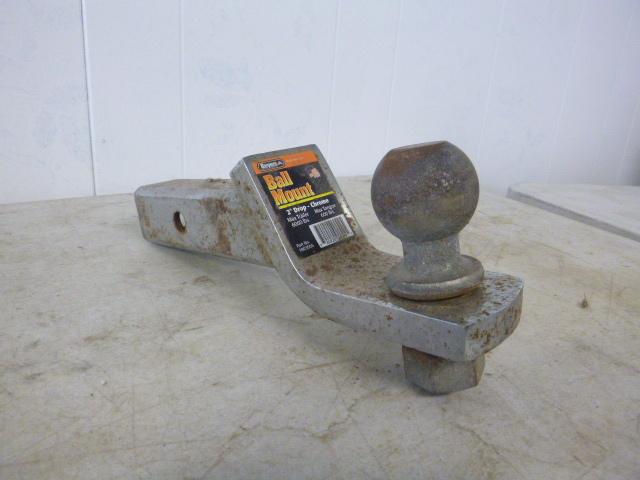 lot 124 image: Buyer 2 Receiver Hitch