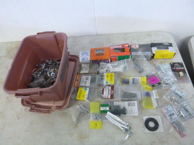 lot 127 image: Miscellaneous Hardware