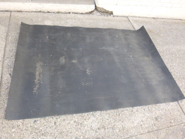 lot 136 image: Truck Bed Mat