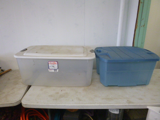 lot 147 image: 2 Totes with Lids