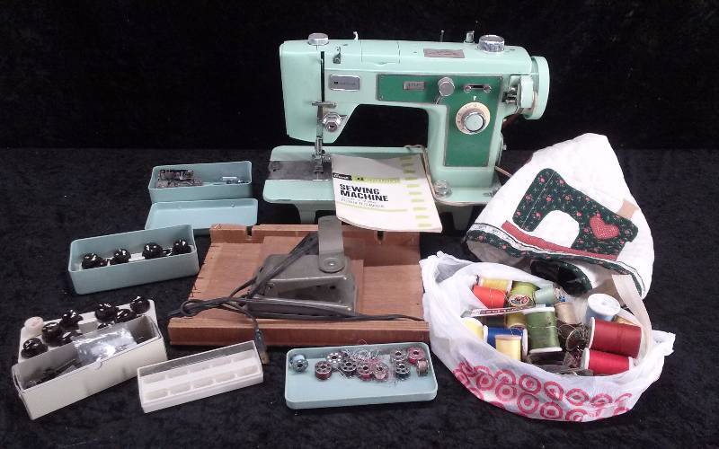 lot 10 image: Brother Sewing Machine