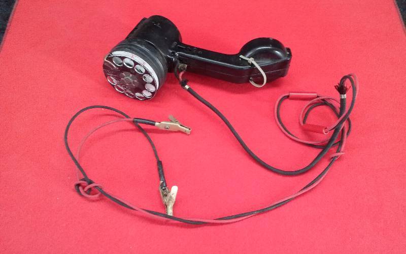 lot 11 image: Vintage Bell System Western Electric Lineman Test Phone