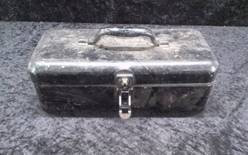 lot 32 image: Metal Tackle Box
