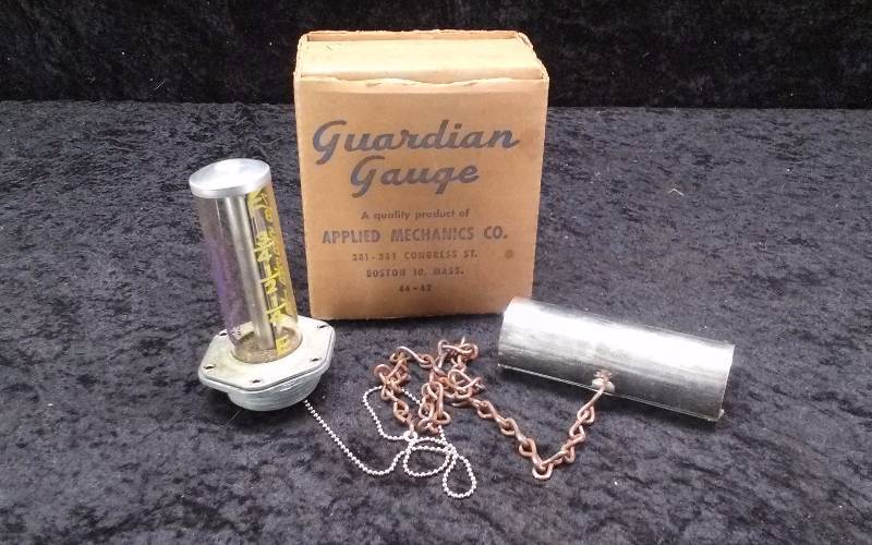 lot 37 image: Vintage Applied Mechanics Guardian Gauge