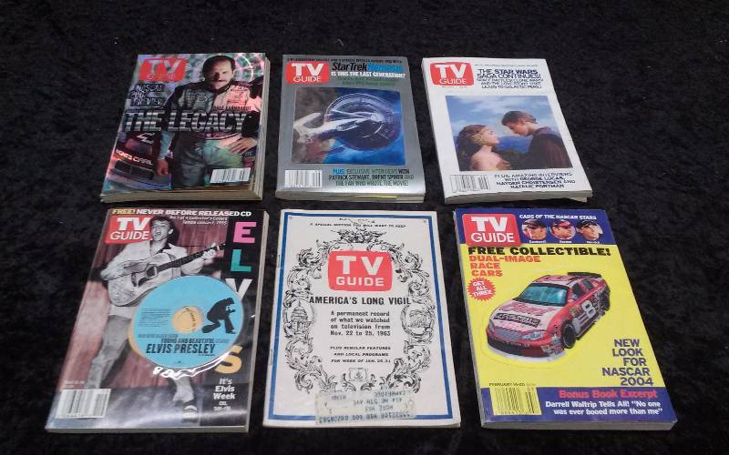 lot 41 image: Lot - Collectible TV Guides (Star Wars Holographs, ELVIS)