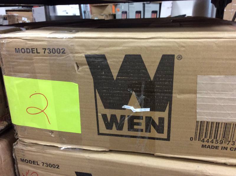 lot 2 image: WEN 73002 500-Pound Capacity Service Cart never used