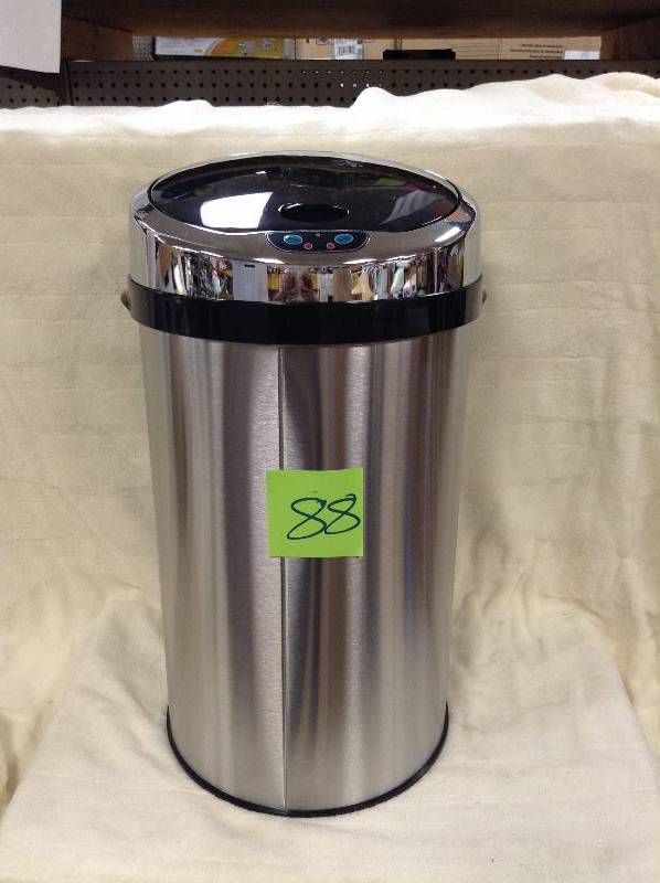 lot 88 image: iTouchless Sensor NX Trashcan - 8 Gallon few scratchs present not used
