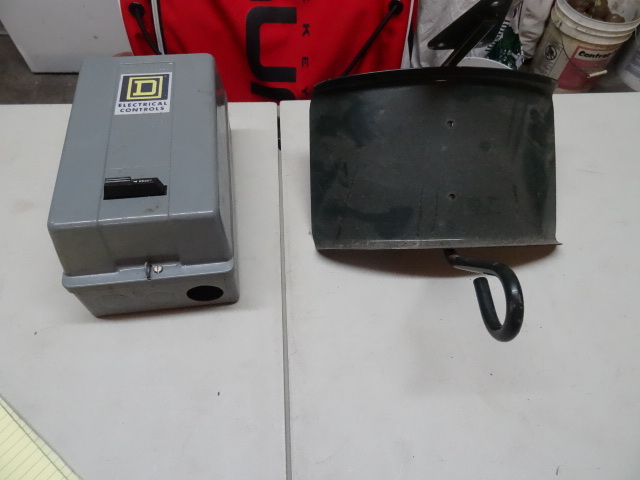 Square D Reset electrical control b...