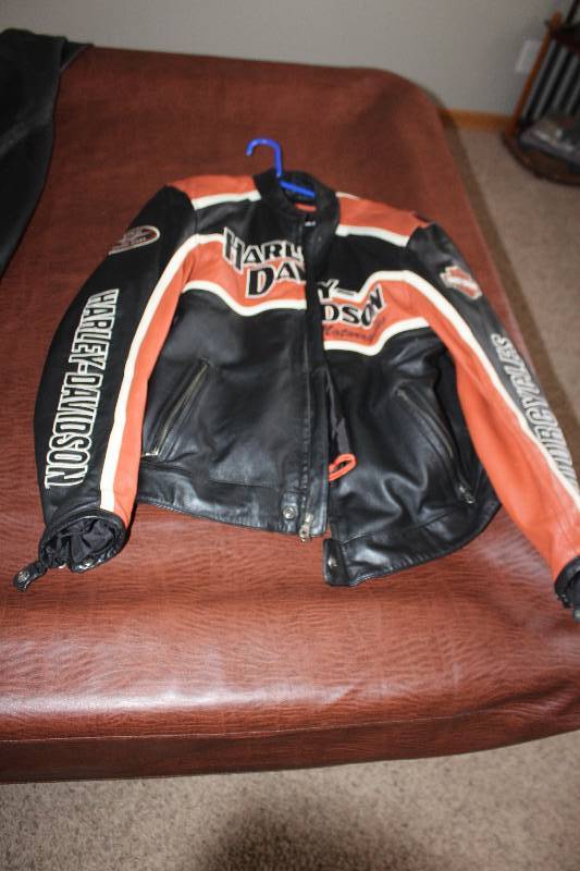 lot 26 image: Harley-Davidson Motorcycles Leather Jacket