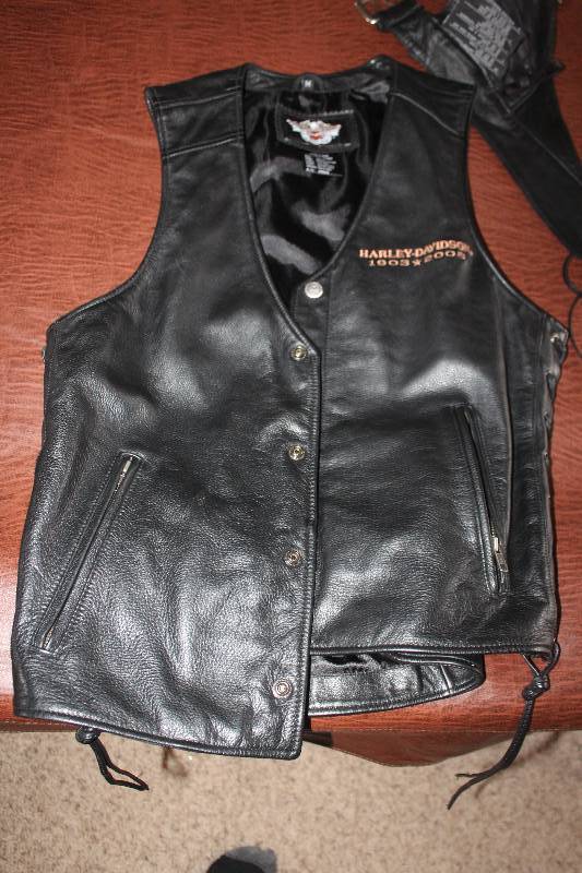 lot 28 image: Harley-Davidson Motorcycles Leather Vest