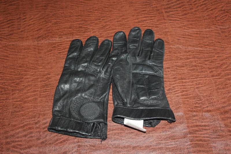 lot 31 image: Harley-Davidson Motorcycles Leather Gloves
