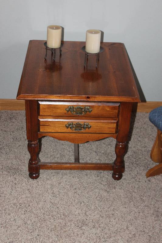 lot 44 image: Lot of (3) Furniture, Decorations