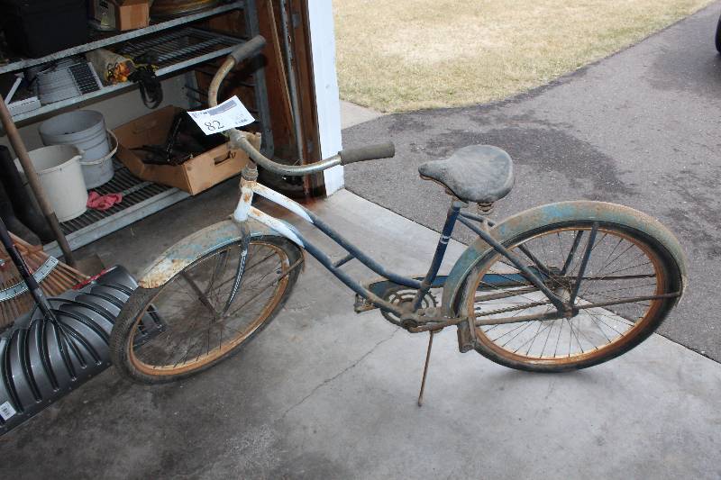 lot 82 image: Vintage Sabre Flite Bike