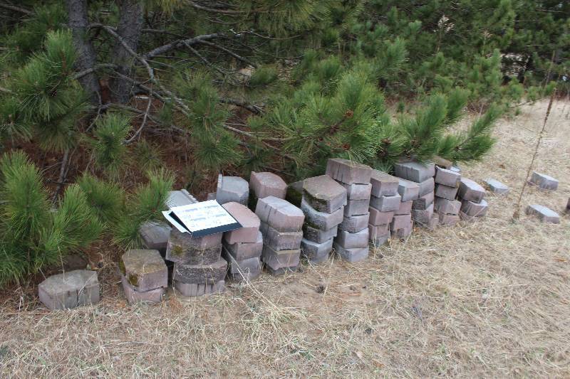 lot 91 image: Lot of (80) Brick Pavers