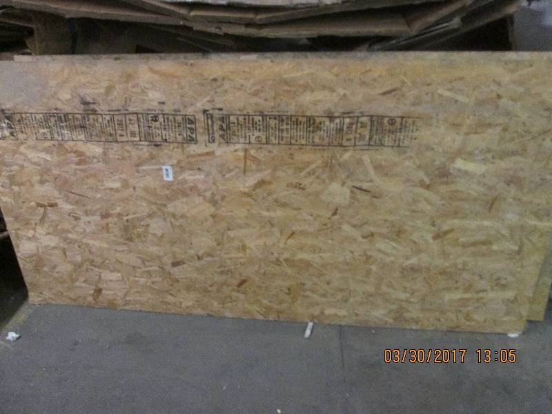 4x8 plywood pallet and a extra piec...
