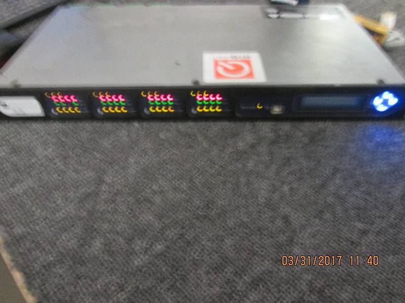 jbl synthesis sdec-3000 powers on c...