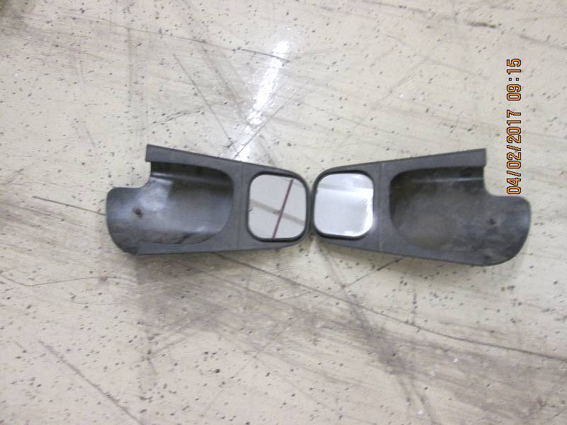 lot 13 image: 2 removable tow mirrors ...