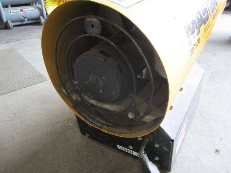 lot 167 image: Master BLP100 Construction heater