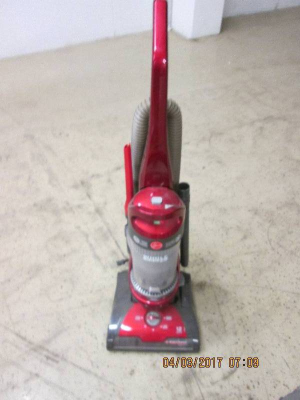 lot 28 image: used hoover wind tunnel powers on ...