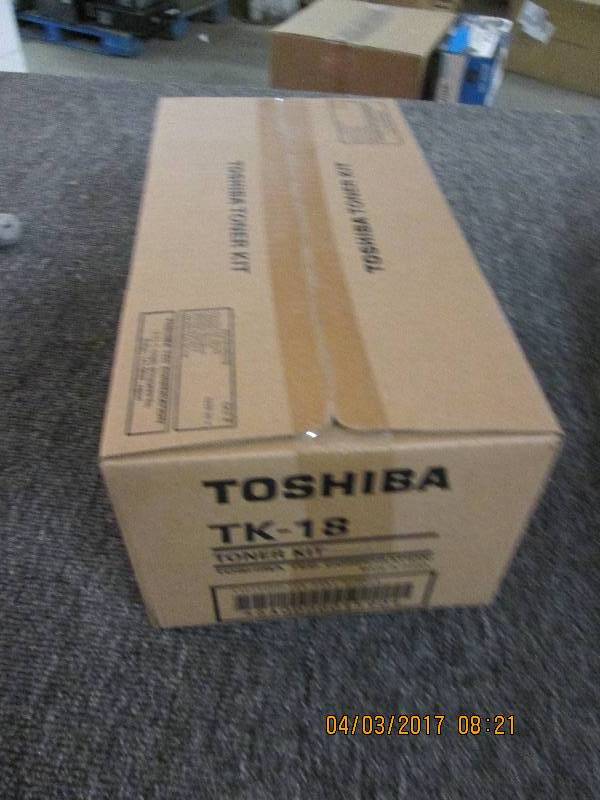 lot 46 image: new Toshiba tk18 black toner cartri...