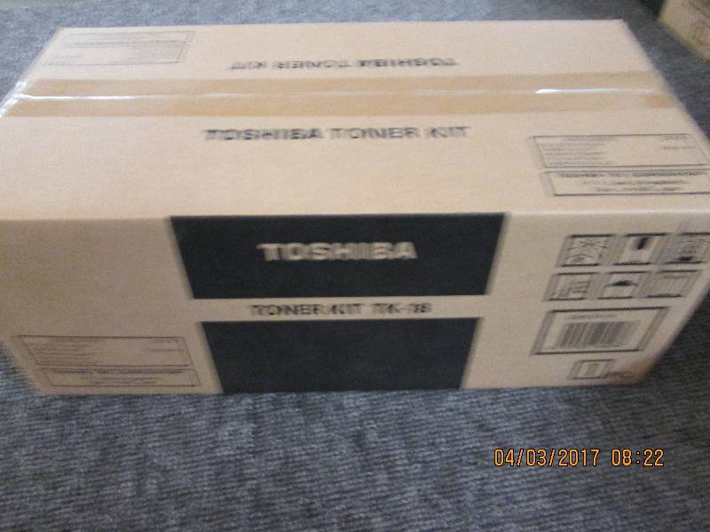 lot 49 image: new Toshiba tk18 black toner cartri...