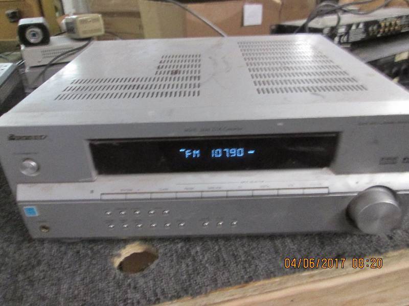 lot 135 image: pioneer sx-315 audio multi channel ...