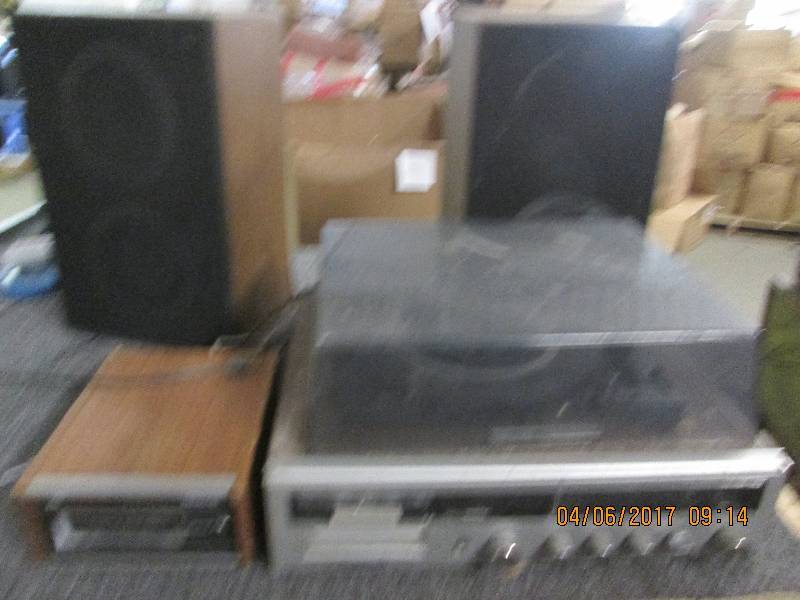 lot 139 image: vintage radio and 8 track testd rad...