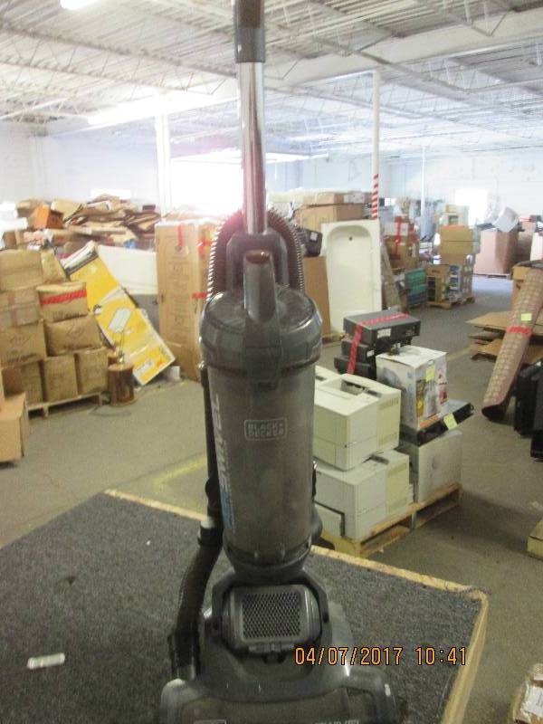 lot 159 image: black and decker air swivel vacum t...