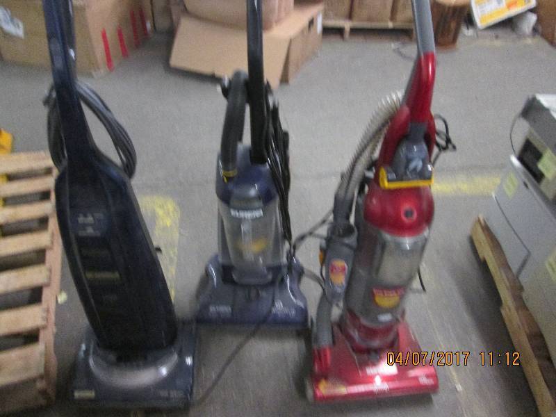 lot 161 image: 3 vacums 2 eureka and 1 kenmore all...