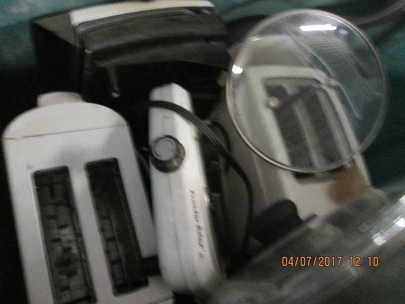 lot 165 image: lot of pots, pans kitchen electroni...