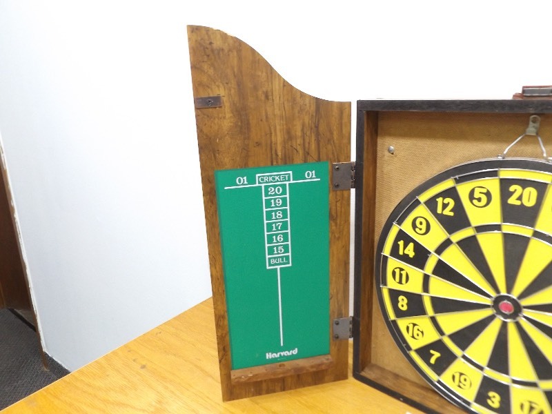 lot 16 image: Unused Cork Dart Board