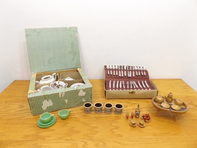 lot 19 image: Lot of Vintage Porcelain etc. Play Tea Sets