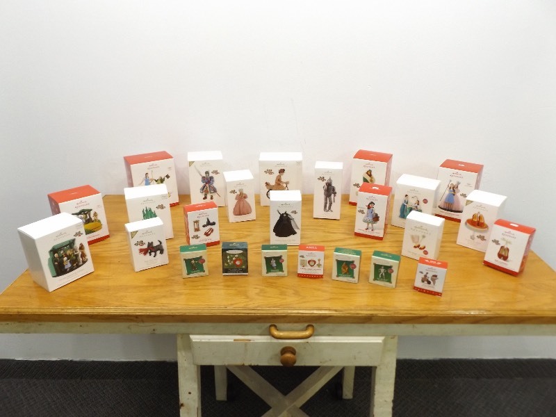 lot 27 image: Large Lot of Hallmark Keepsake Wizard of Oz Ornaments