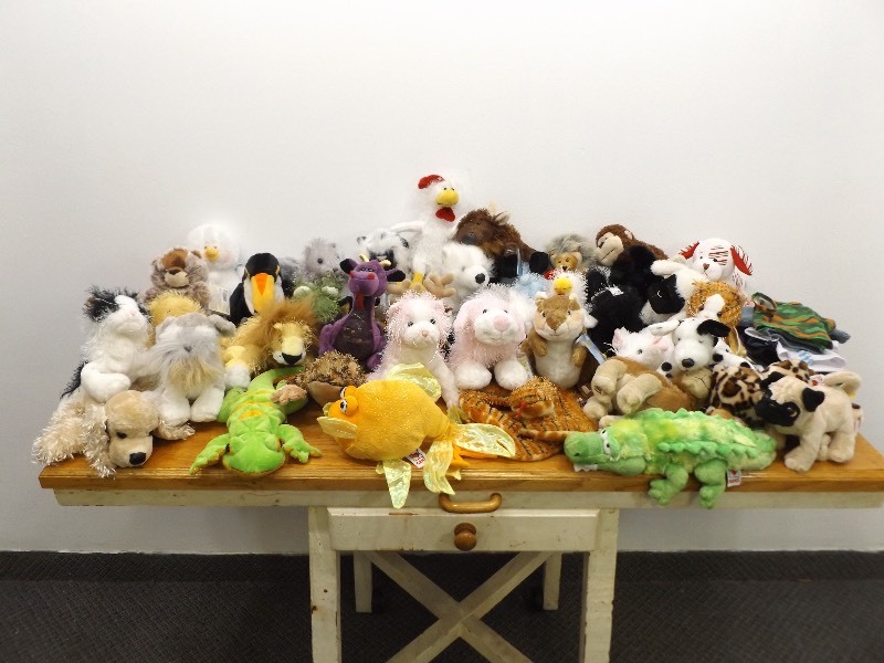 lot 21 image: LARGE Lot of Webkinz Ganz Plush Animals and Accessories 