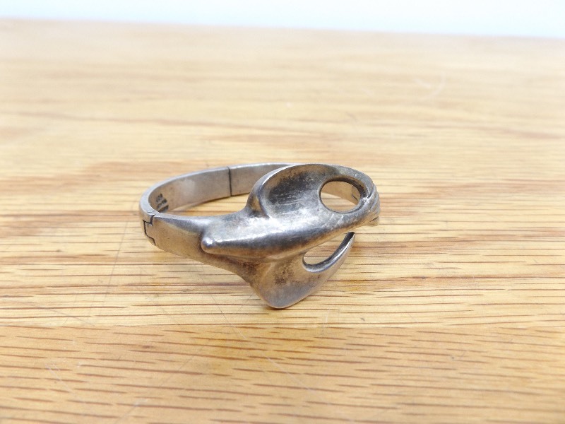 lot 35 image: Sterling Silver Bangle Bracelet (1.651 oz Total Weight)
