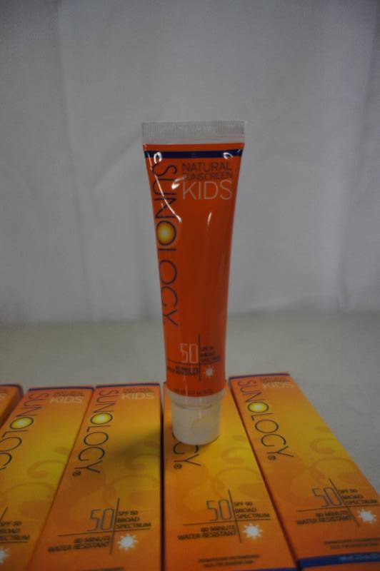 lot 139 image: Lot of 10  - 2 oz Bottles Sunology Natural Kids Sunscreen SPF 50 Broad Spectrum 80 Minute Water Resistant - Expired 62016