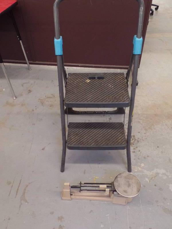 SCALE AND STEP STOOL
