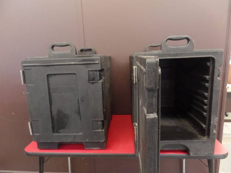 FOOD PAN CARRIERS
