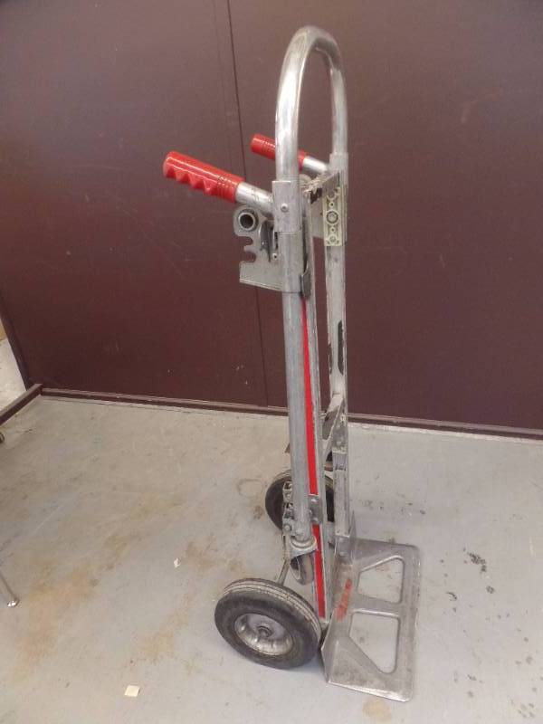 CONVERTIBLE HAND TRUCK