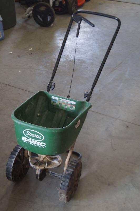 Fertilizer Spreader