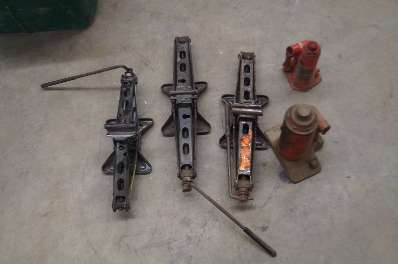 Car & Bottle Jacks