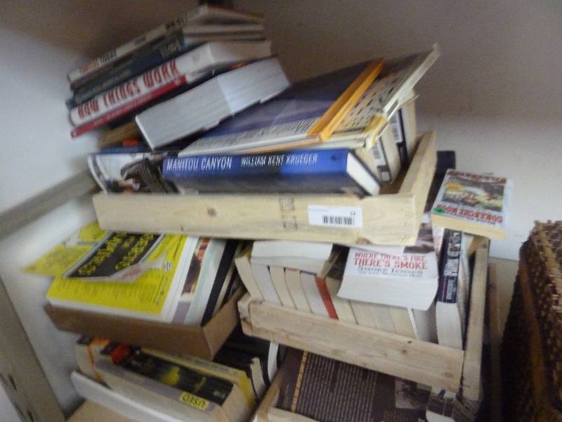 lot 12 image: Large Book Lot