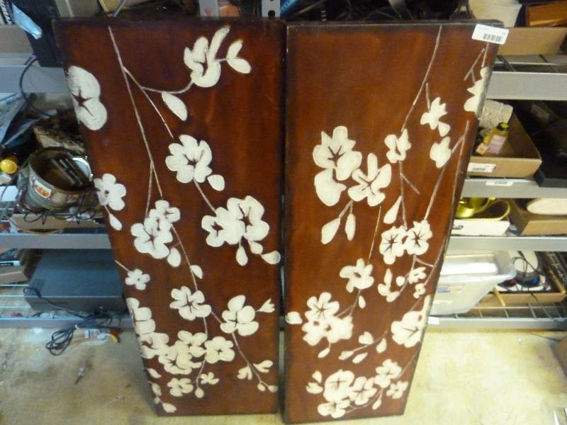 lot 11 image: Asian Themed Wall Hangings