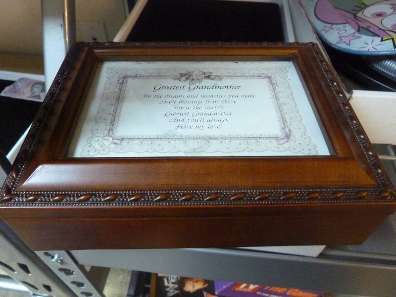 lot 55 image: Musical Jewelry Box