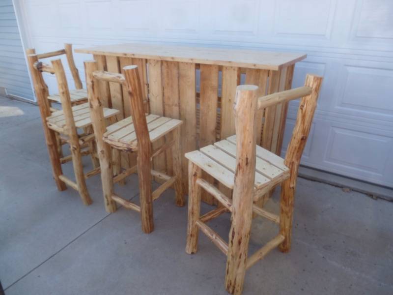lot 5 image: Rustic Bar