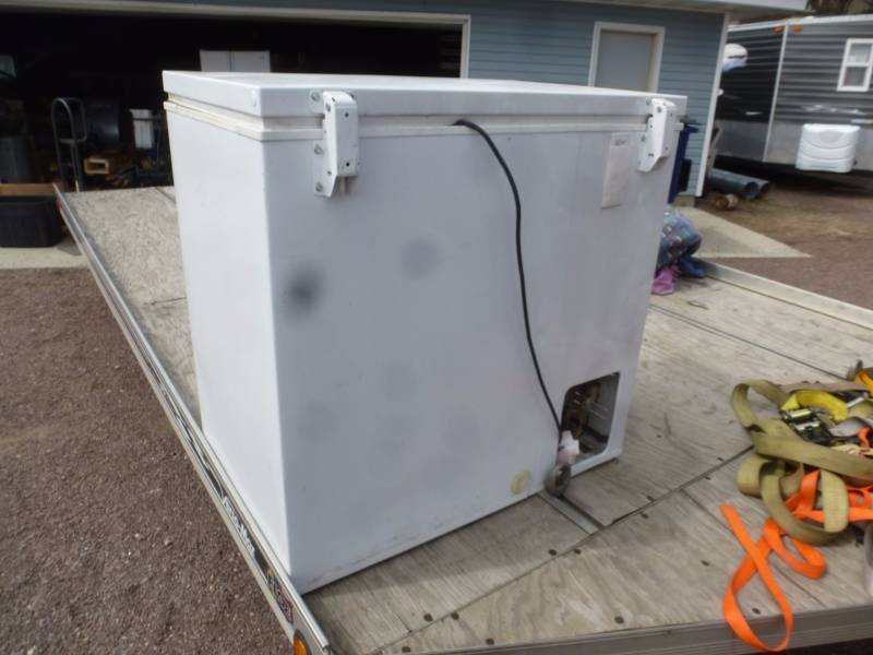 lot 25 image: Frigedair Chest Freezer