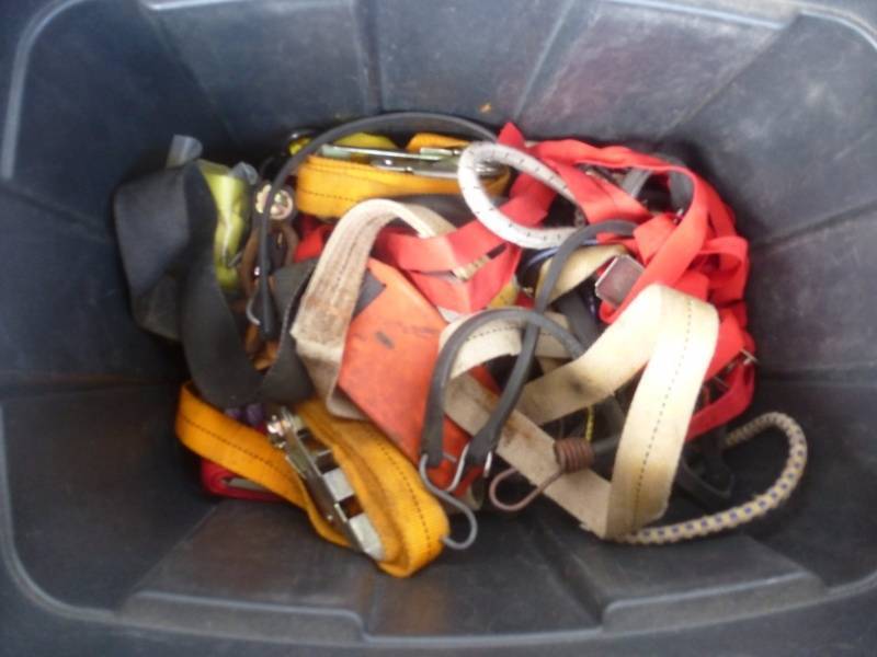lot 37 image: Tote with Ratchet Straps