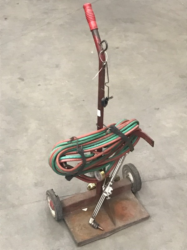 lot 11 image: Torch Cart With Oxi-Acetylene Hoses...