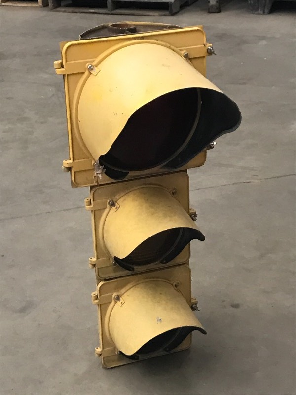 lot 12 image: Vintage Stop Light ...