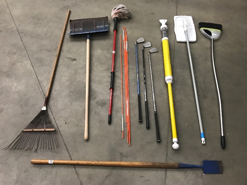 lot 29 image: Lot Of Assorted Hand Tools ...
